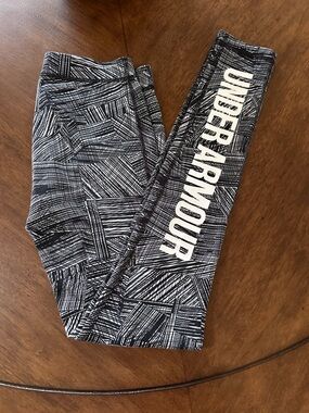 Under Armour Black & White Graphic Logo Leggings